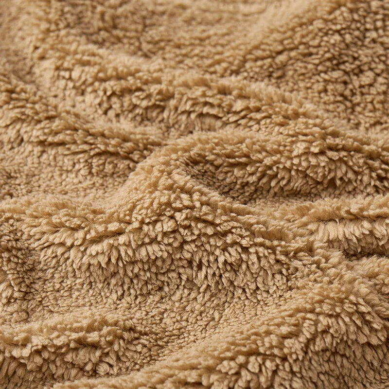 THOMPSON JACKET | PRACTICAL WARMTH WITHOUT WEIGHT